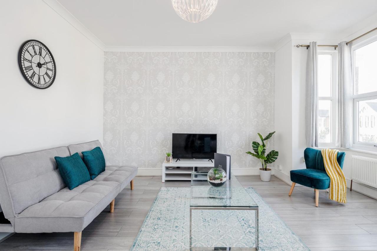 Business & Leisure 2 Bedroom & Parking By Damask Homes イルフォード エクステリア 写真