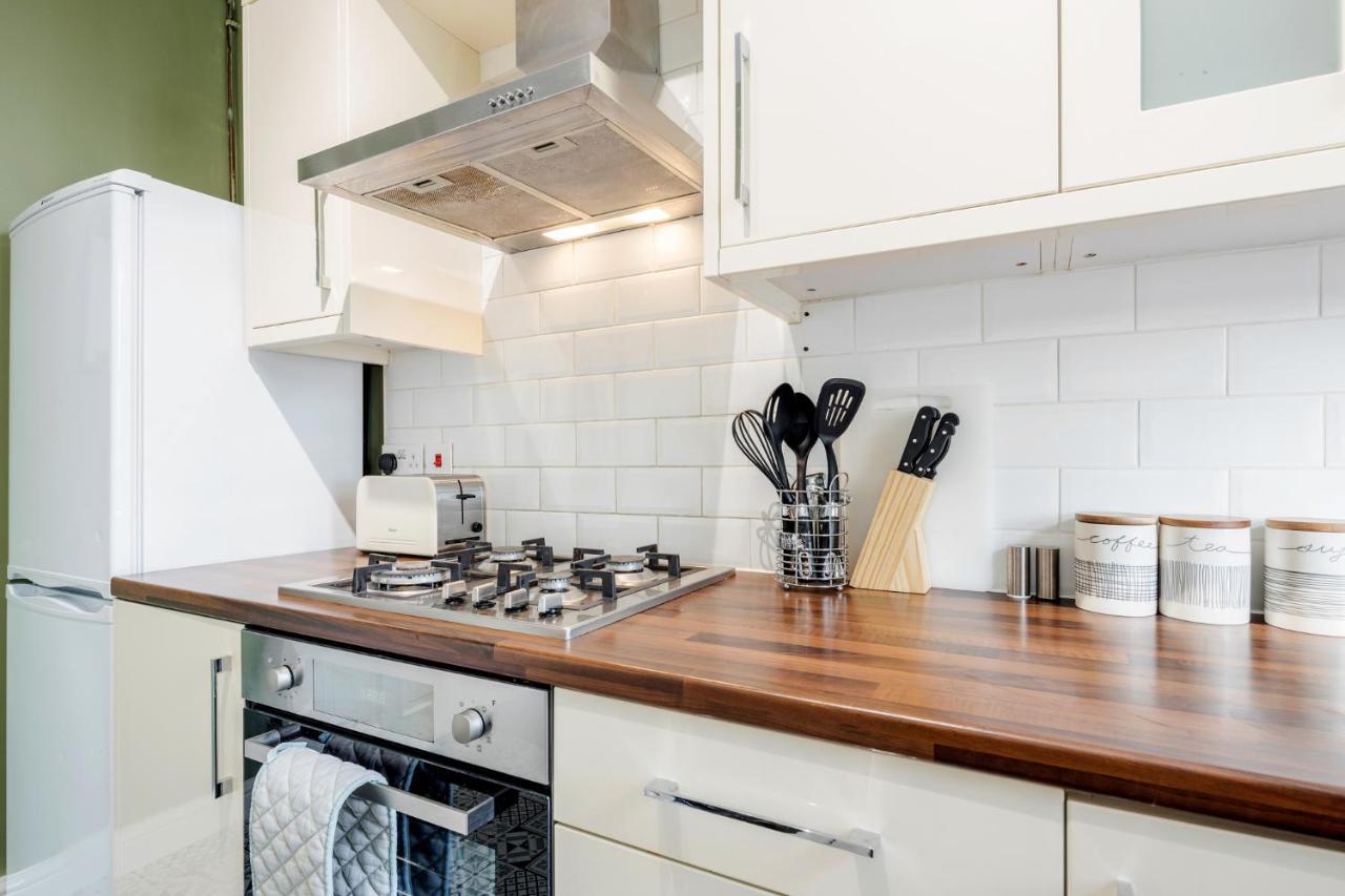 Business & Leisure 2 Bedroom & Parking By Damask Homes イルフォード エクステリア 写真