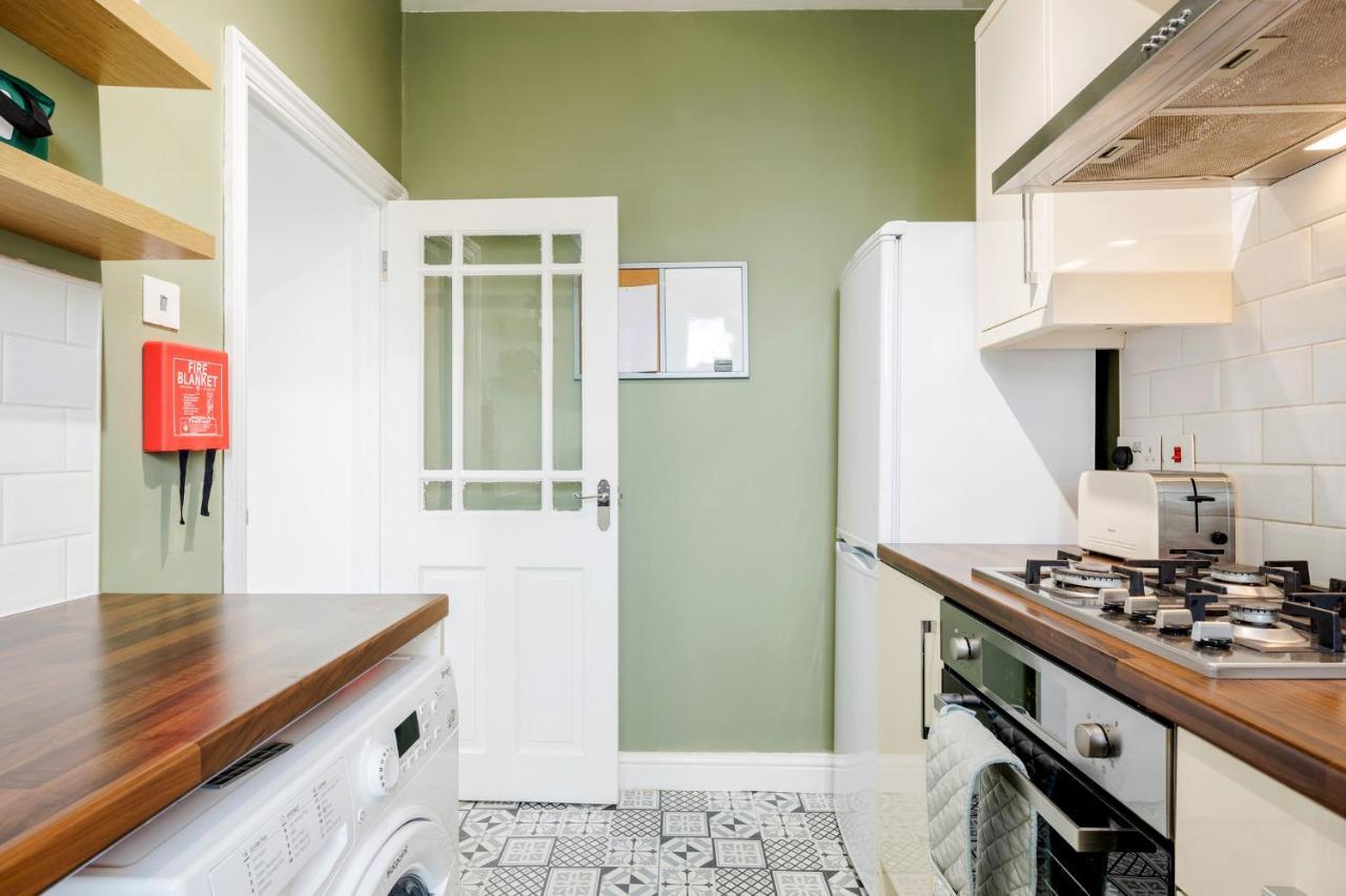 Business & Leisure 2 Bedroom & Parking By Damask Homes イルフォード エクステリア 写真
